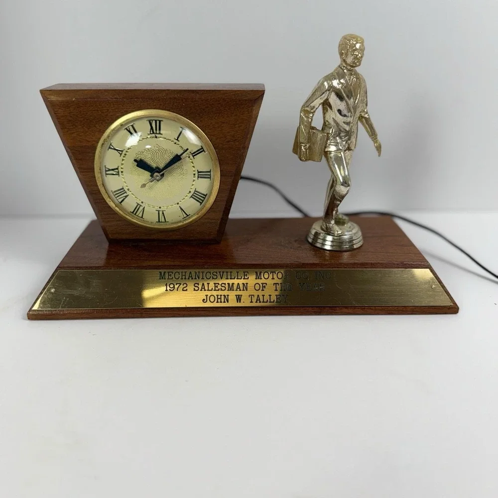 Automotive Salesmen of the Year Award 1972 Desk Clock Trophy WORKS